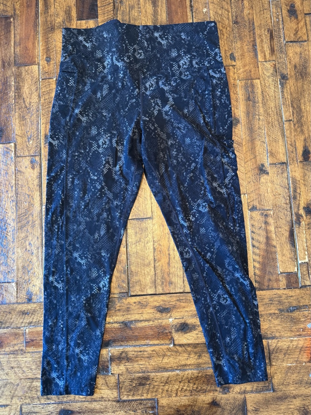 Tuff Athletics Black Snakeskin Pocket Leggings High waisted size XXL